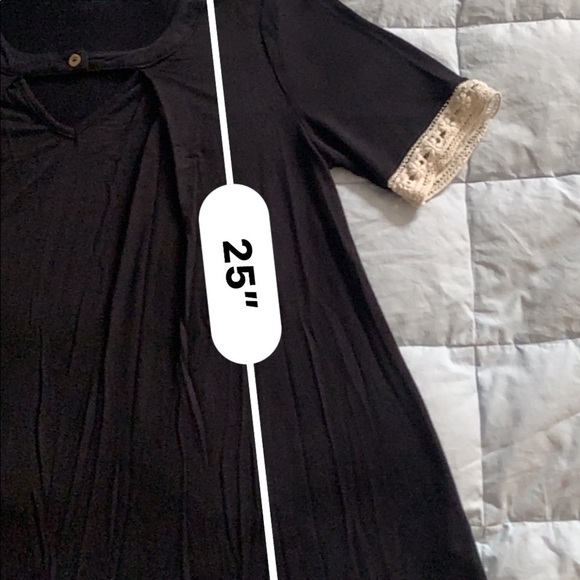 Filly Flair Black Keyhole Detail Top Lace Sleeve - Picture 5 of 8